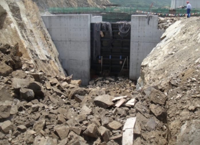 浙江省引进液化天然气(LNG)及应用工程取水口爆破工程